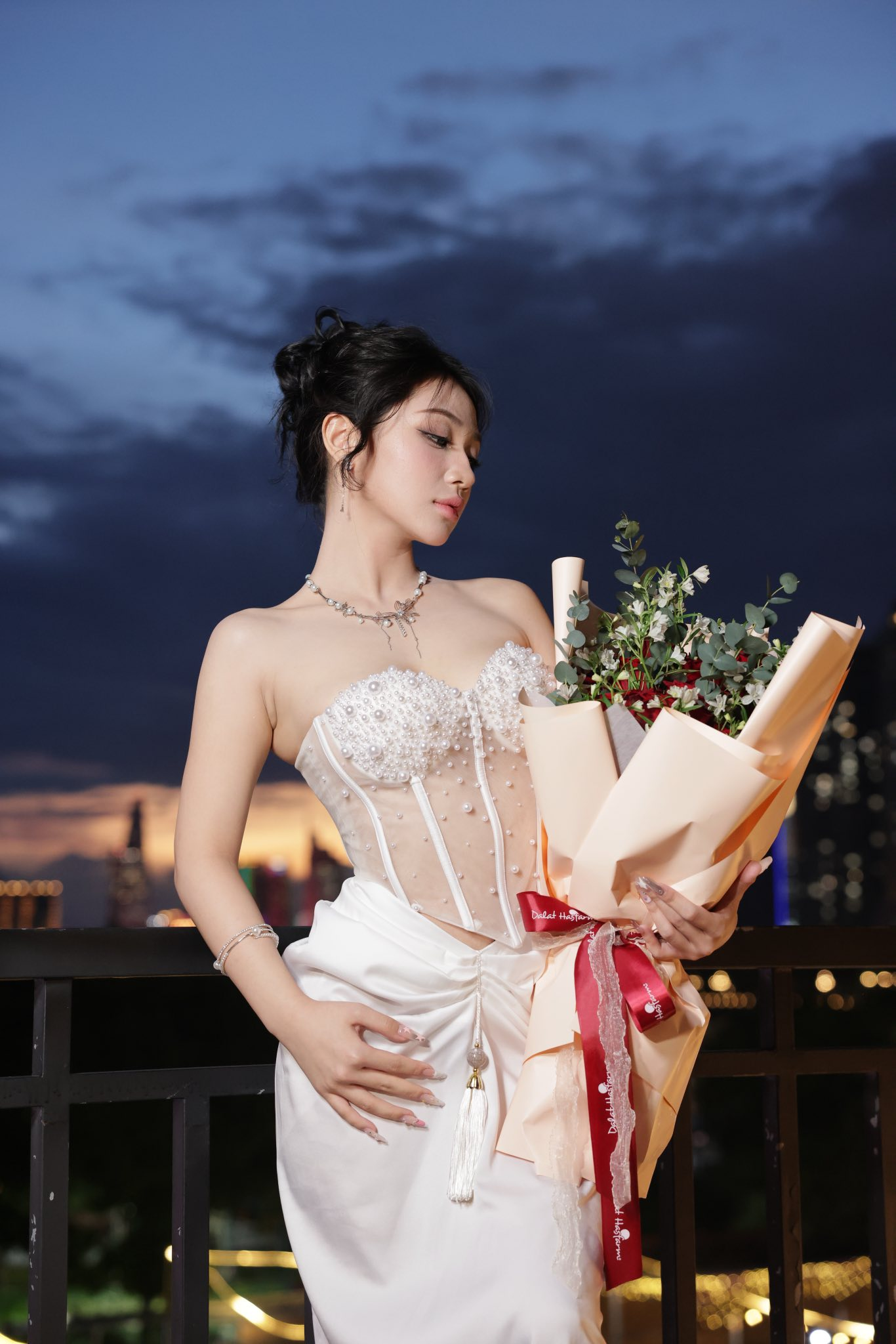 photo-1762329411755 photo-1762329411755