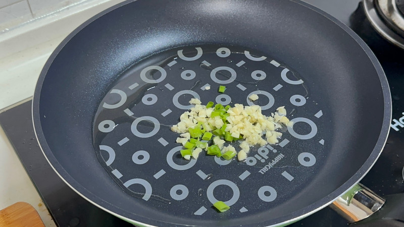 Loại "rau" này đang vào mùa, dùng xào với tôm và đậu nành vừa ngon miệng lại giúp giải độc gan, bồi bổ cơ thể- Ảnh 4. Loại "rau" này đang vào mùa, dùng xào với tôm và đậu nành vừa ngon miệng lại giúp giải độc gan, bồi bổ cơ thể- Ảnh 4.