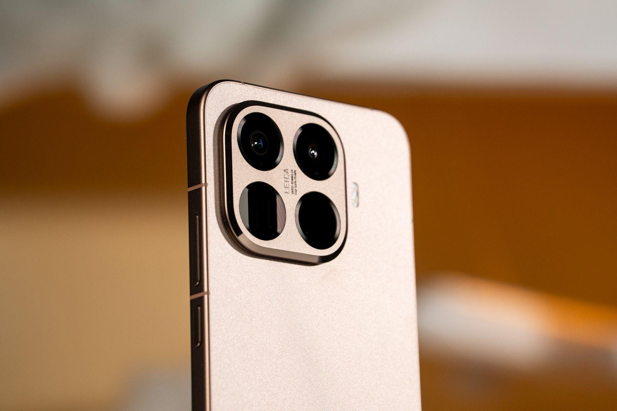 Bước chuyển mình chiến lược của Xiaomi: Từ “cấu hình cao - giá tốt” đến “trải nghiệm flagship cho số đông”- Ảnh 3. Bước chuyển mình chiến lược của Xiaomi: Từ “cấu hình cao - giá tốt” đến “trải nghiệm flagship cho số đông”- Ảnh 3.