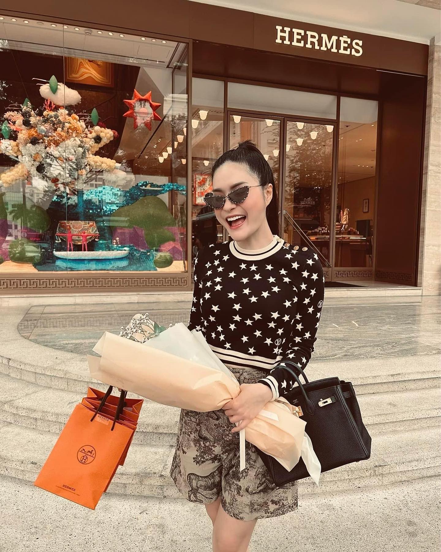 Bay màu danh xưng “nữ đại gia quận 7” của Đoàn Di Băng- Ảnh 16. Bay màu danh xưng “nữ đại gia quận 7” của Đoàn Di Băng- Ảnh 16.