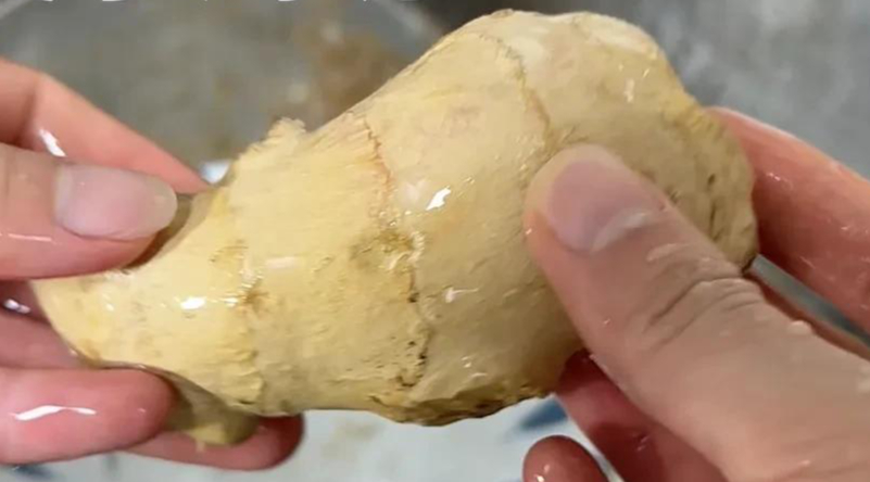 Không ngờ kết hợp 2 nguyên liệu này rồi đun lên lại có thể giúp tôi giảm cân nhanh và chống lạnh thần kỳ!- Ảnh 2. Không ngờ kết hợp 2 nguyên liệu này rồi đun lên lại có thể giúp tôi giảm cân nhanh và chống lạnh thần kỳ!- Ảnh 2.