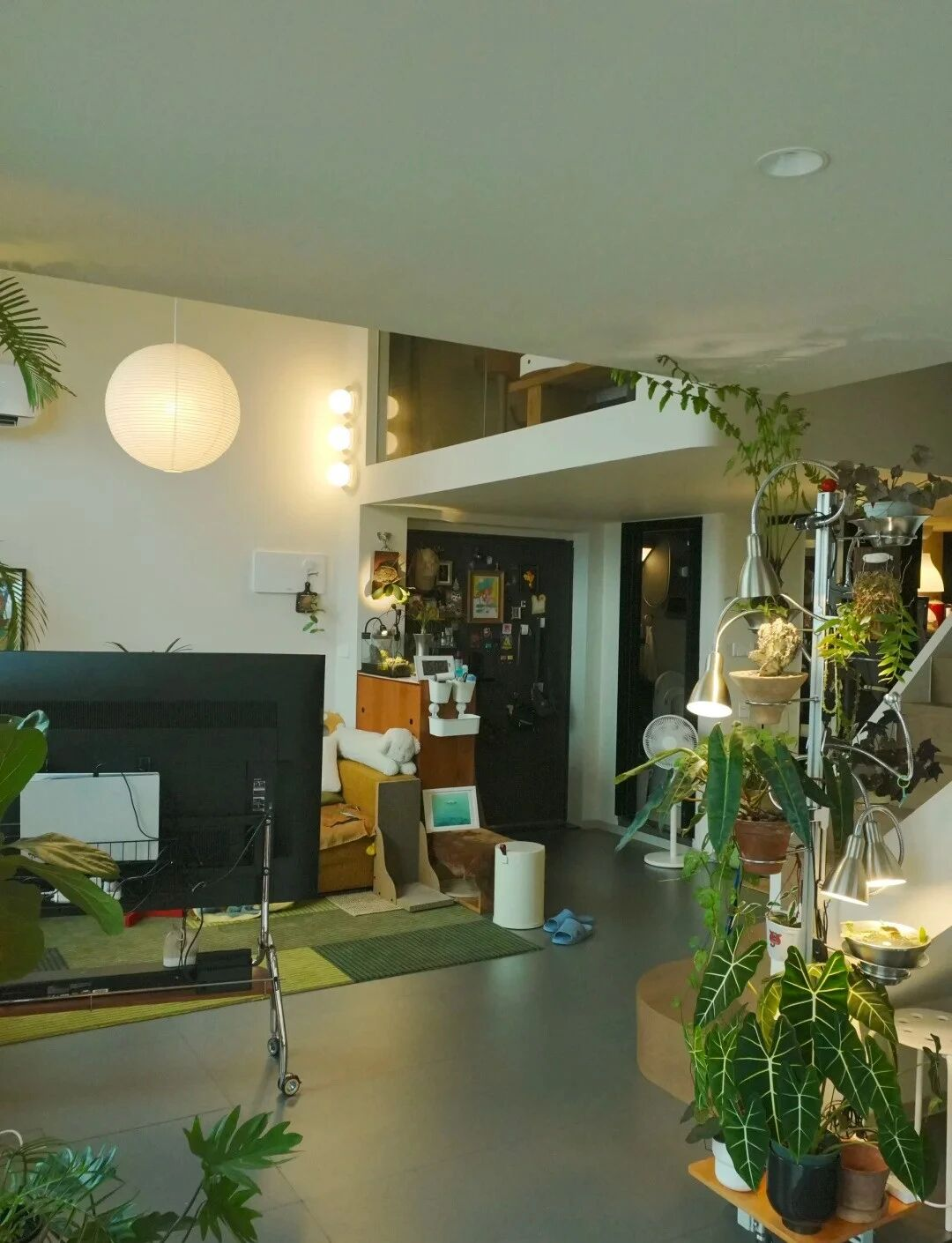 Đây là căn nhà nhiều đồ dùng nhưng gọn nhất mà tôi từng thấy- Ảnh 13. Đây là căn nhà nhiều đồ dùng nhưng gọn nhất mà tôi từng thấy- Ảnh 13.