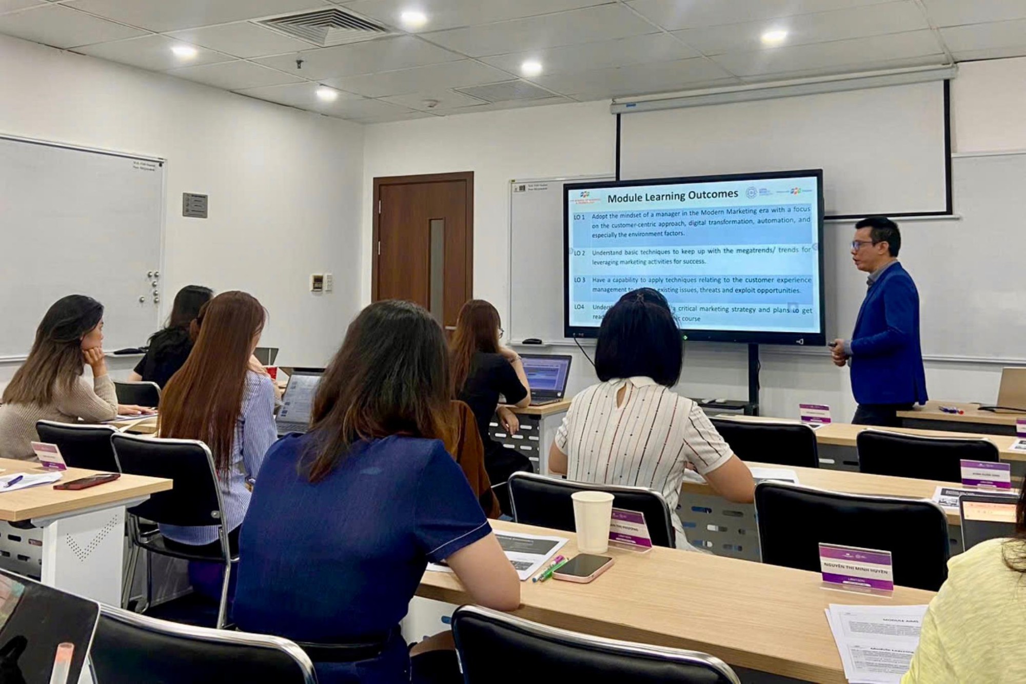 Leeds Beckett MBA - Bước đệm vươn tầm sự nghiệp toàn cầu cho nhà quản lý Việt- Ảnh 1. Leeds Beckett MBA - Bước đệm vươn tầm sự nghiệp toàn cầu cho nhà quản lý Việt- Ảnh 1.