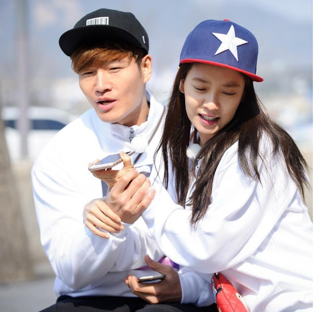 Sao nam Running Man nói 1 câu nhạy cảm về Song Ji Hyo - Kim Jong Kook, netizen chê thẳng kém duyên!- Ảnh 4. Sao nam Running Man nói 1 câu nhạy cảm về Song Ji Hyo - Kim Jong Kook, netizen chê thẳng kém duyên!- Ảnh 4.