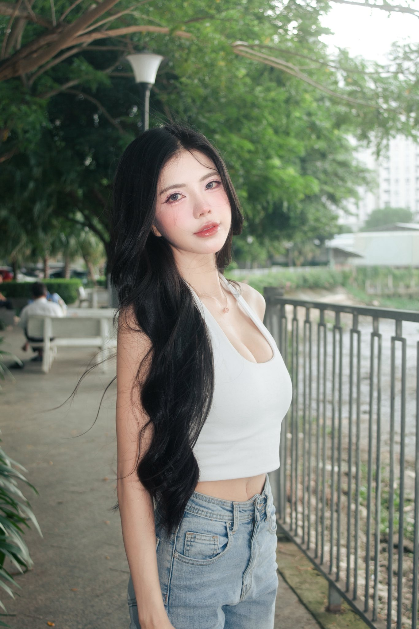 photo-1762570307627 photo-1762570307627