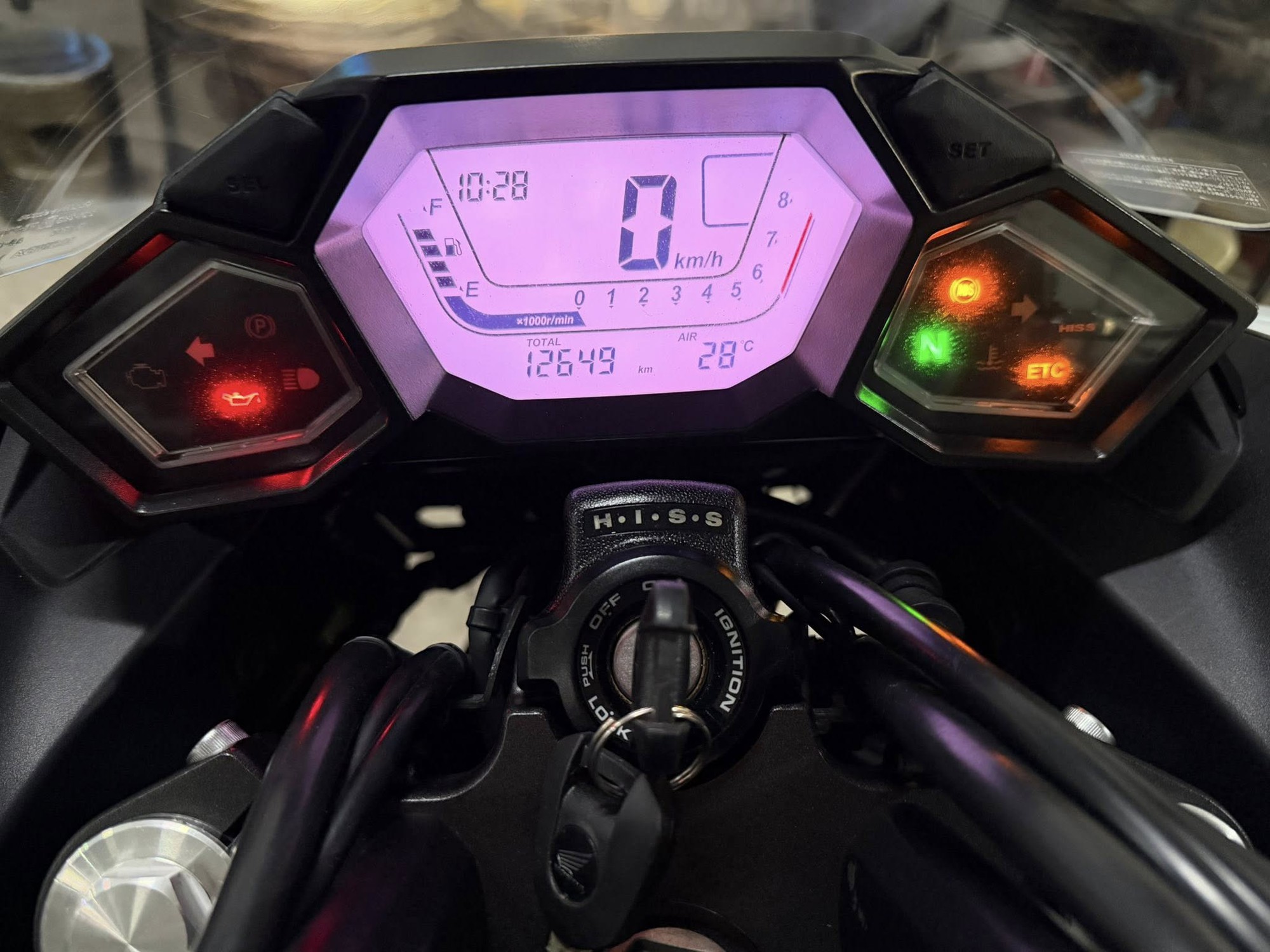 Xe tay ga 'phi thuyền' của Honda đang được rao bán ở Việt Nam, dùng chung một thứ với xe dẫn đoàn CSGT- Ảnh 19.