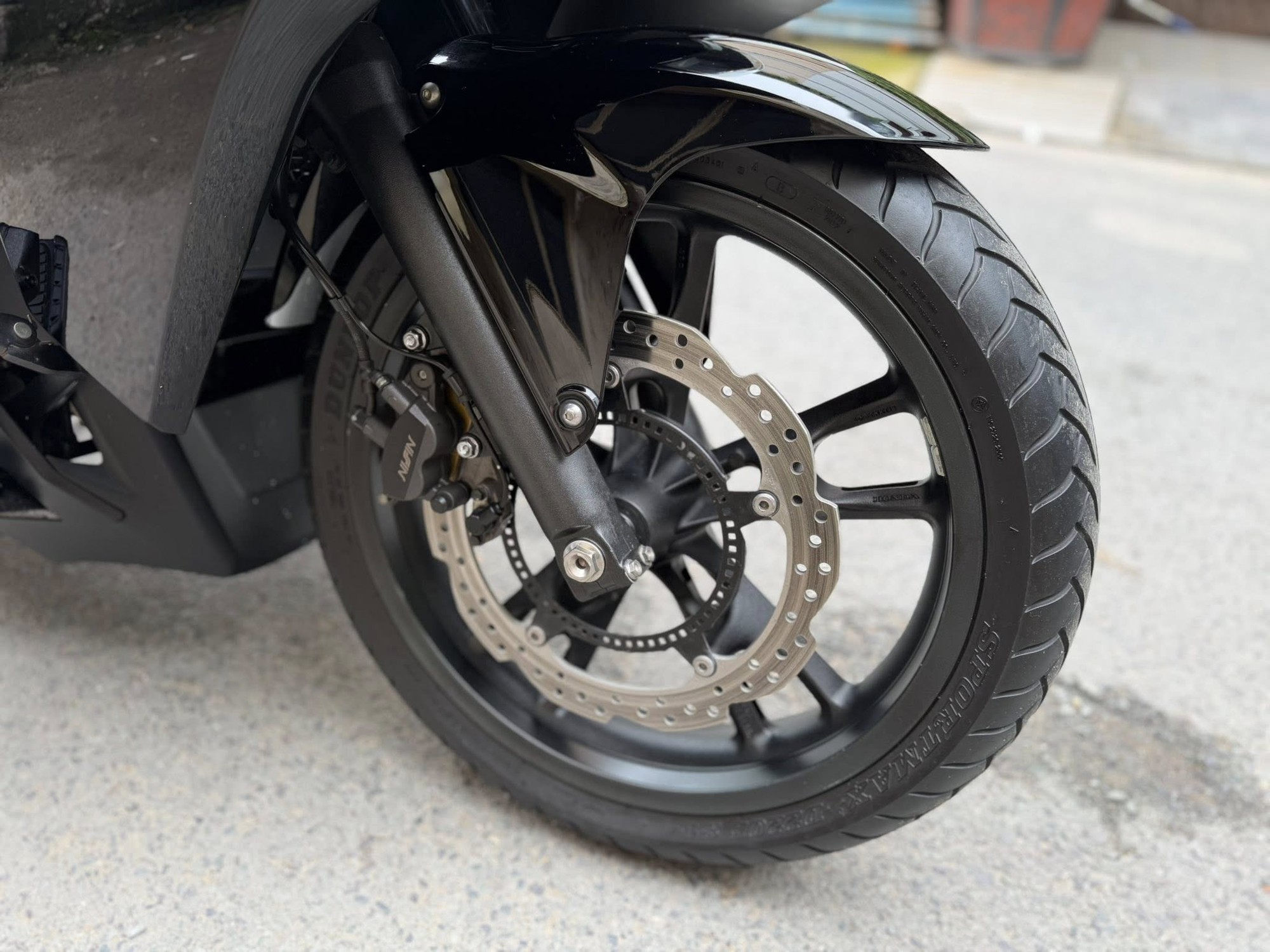 Xe tay ga 'phi thuyền' của Honda đang được rao bán ở Việt Nam, dùng chung một thứ với xe dẫn đoàn CSGT- Ảnh 15.