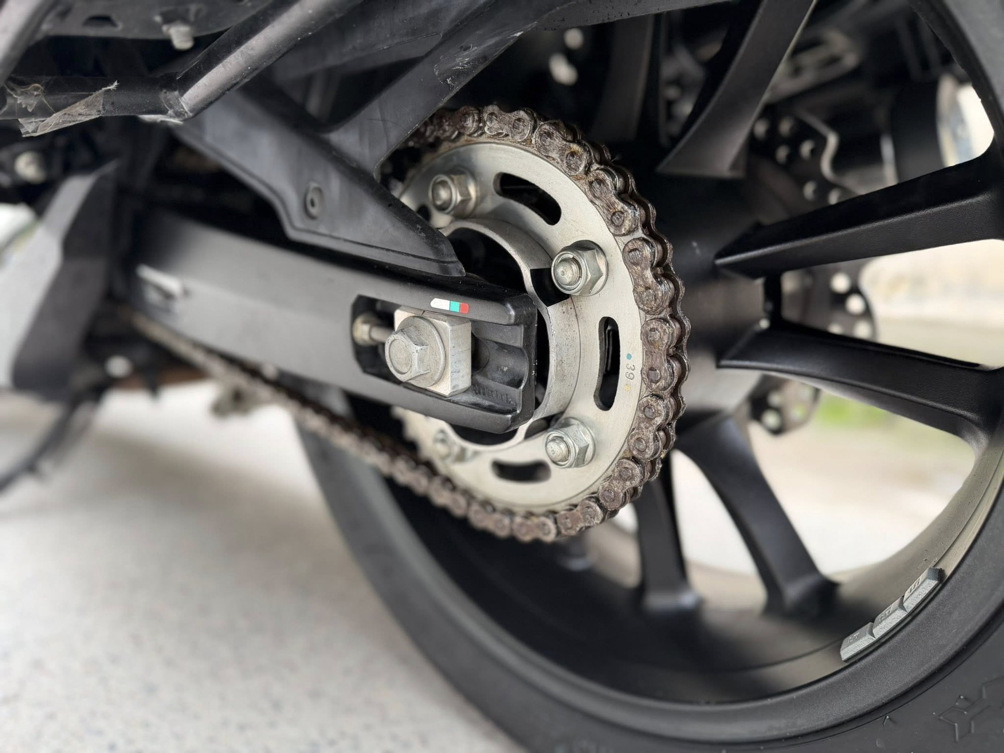 Xe tay ga 'phi thuyền' của Honda đang được rao bán ở Việt Nam, dùng chung một thứ với xe dẫn đoàn CSGT- Ảnh 18.