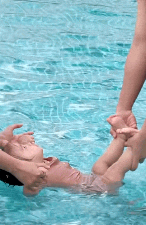 Đẻ con gái như bé út nhà Đông Nhi: Cô nhóc Hannie Đẻ con gái như bé út nhà Đông Nhi: Cô nhóc Hannie