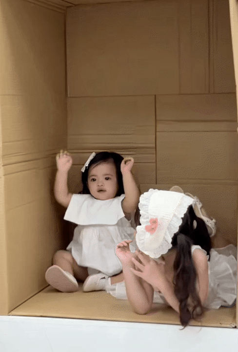 Đẻ con gái như bé út nhà Đông Nhi: Cô nhóc Hannie Đẻ con gái như bé út nhà Đông Nhi: Cô nhóc Hannie