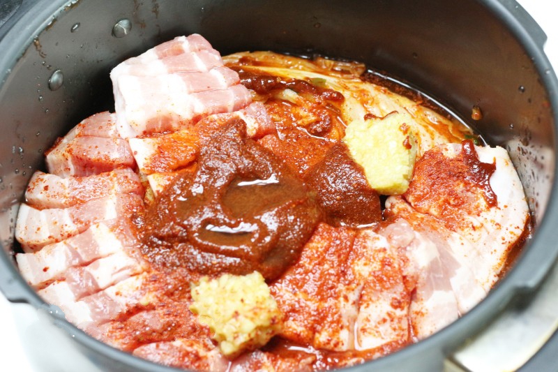 Bữa cơm mùa đông, mua ít thịt ba chỉ về nấu theo cách này ngon lạ bất ngờ, rất đưa vị- Ảnh 4. Bữa cơm mùa đông, mua ít thịt ba chỉ về nấu theo cách này ngon lạ bất ngờ, rất đưa vị- Ảnh 4.