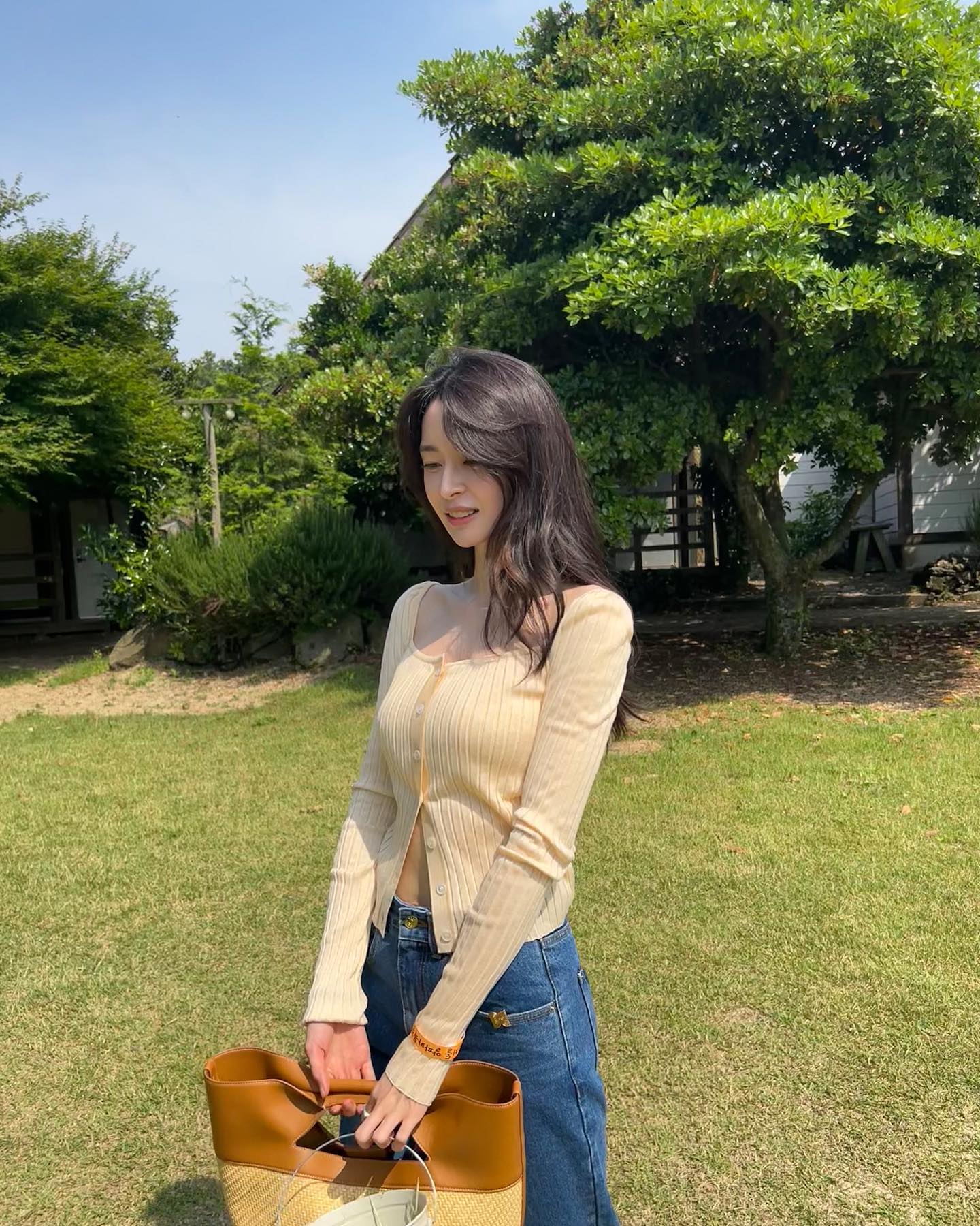 Nữ phụ nổi tiếng khắp châu Á chỉ sau một bộ phim, style U40 không thể tìm thấy 1 set đồ xấu- Ảnh 10.