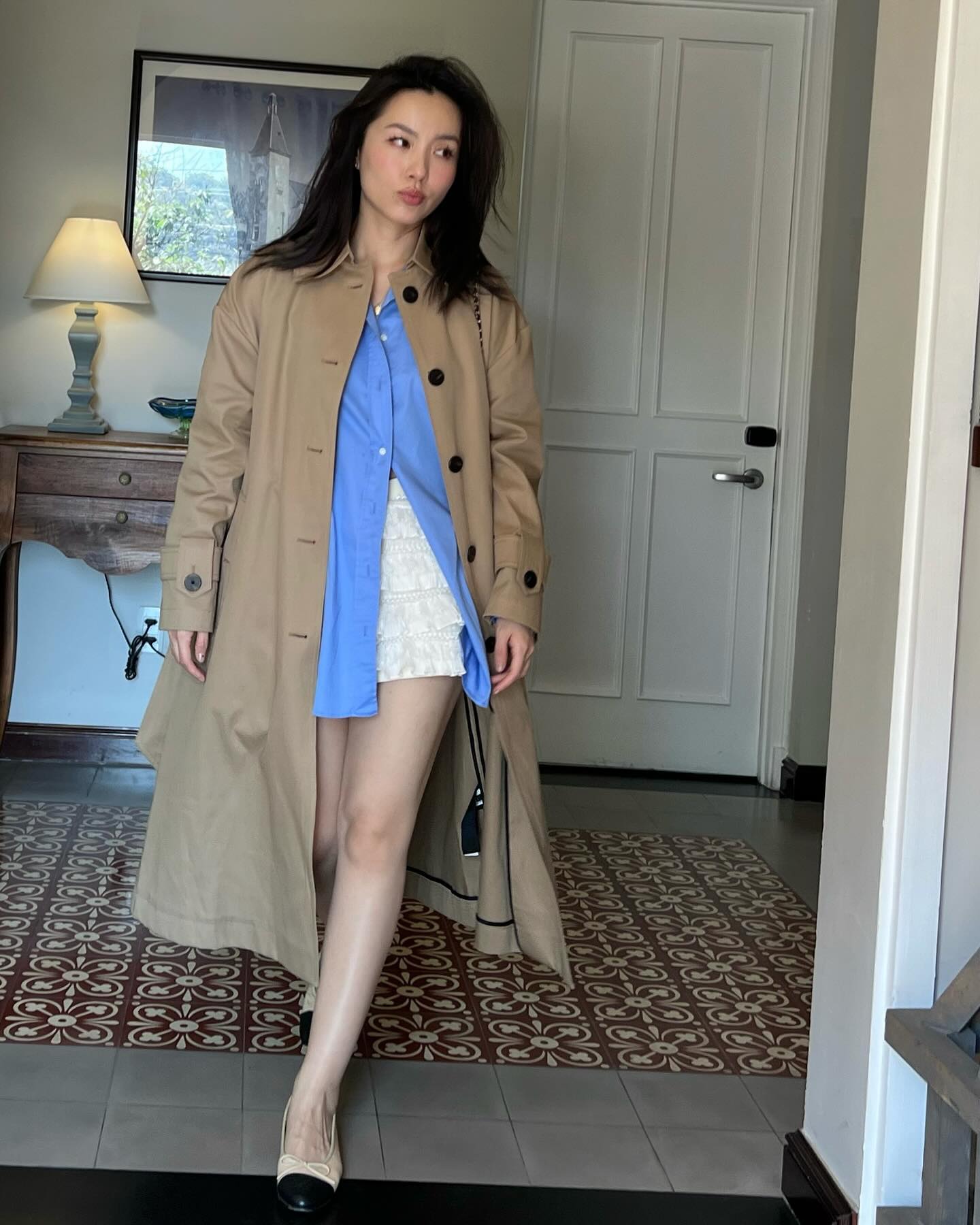 Cao chưa tới 1m60 nhưng Lê Hà Trúc vẫn hack dáng siêu đỉnh khi đi giày bệt, tất cả là nhờ 4 kiểu trang phục- Ảnh 5.