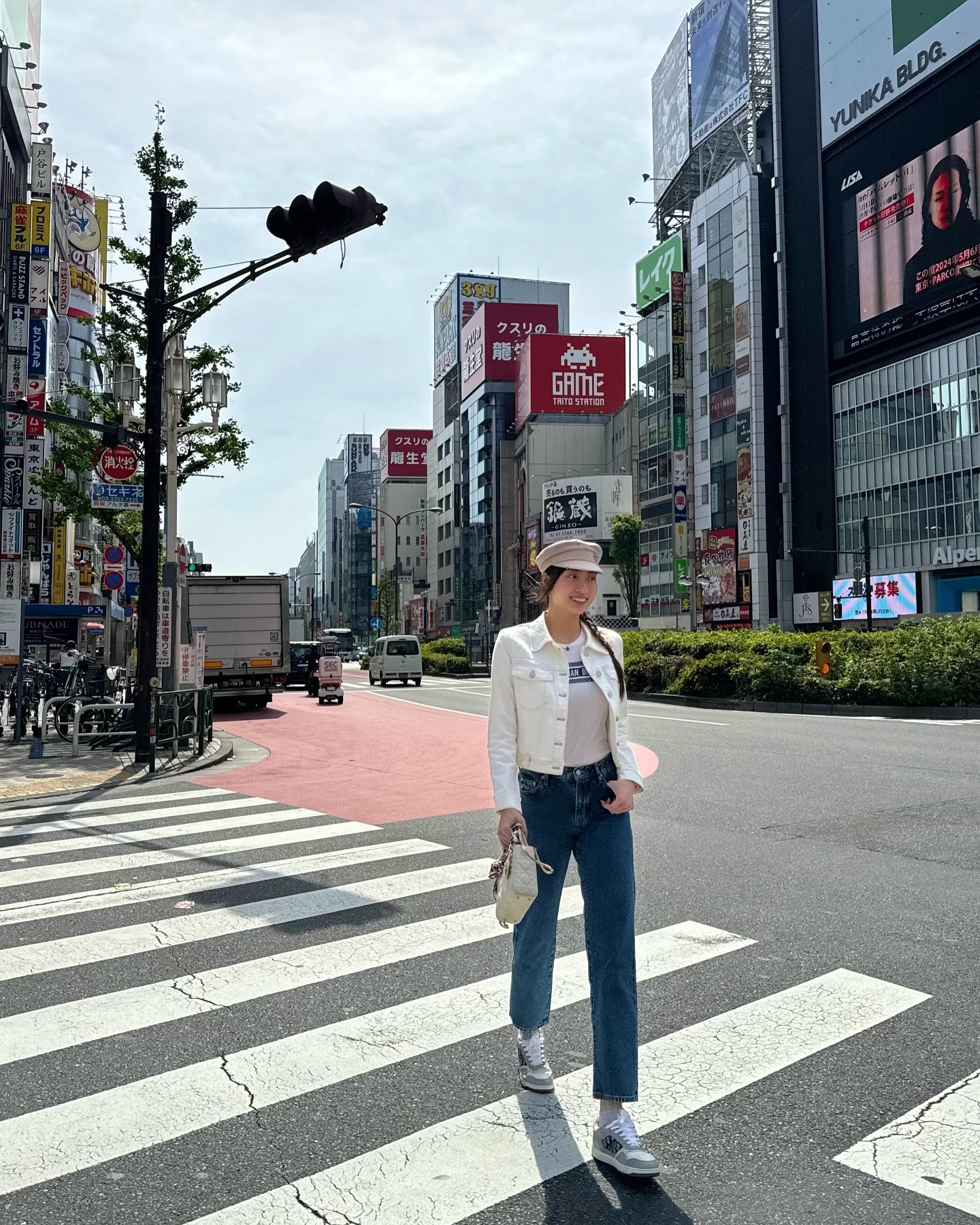 4 kiểu quần jeans đẹp trường tồn trong tủ đồ của mỹ nhân Việt: Vừa trẻ vừa sang, mặc quanh năm không thấy chán- Ảnh 3.