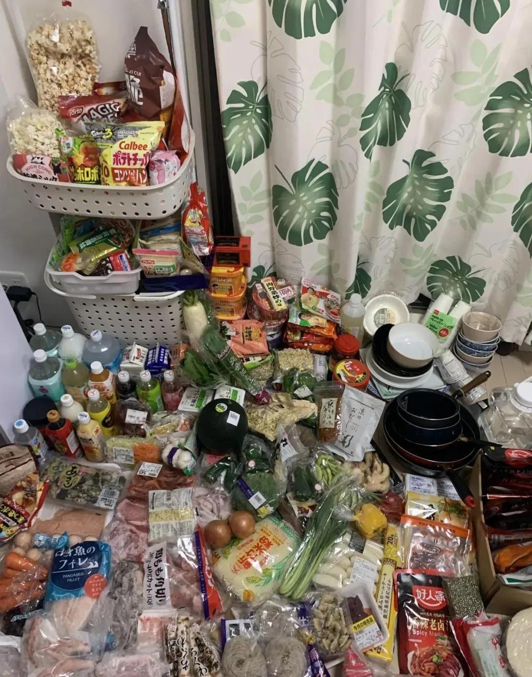 6 ‘lời nguyền bừa bộn’ khiến nhà bạn dọn mãi vẫn loạn - ai cũng mắc mà không biết- Ảnh 1. 6 ‘lời nguyền bừa bộn’ khiến nhà bạn dọn mãi vẫn loạn - ai cũng mắc mà không biết- Ảnh 1.