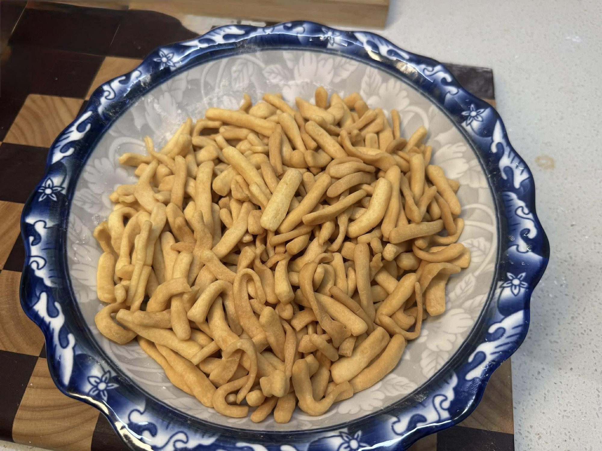 2 quả trứng gà trộn với 1 bát bột mì làm thành món bánh nhâm nhi ngày đông cực ngon được cả nhà yêu thích- Ảnh 4. 2 quả trứng gà trộn với 1 bát bột mì làm thành món bánh nhâm nhi ngày đông cực ngon được cả nhà yêu thích- Ảnh 4.