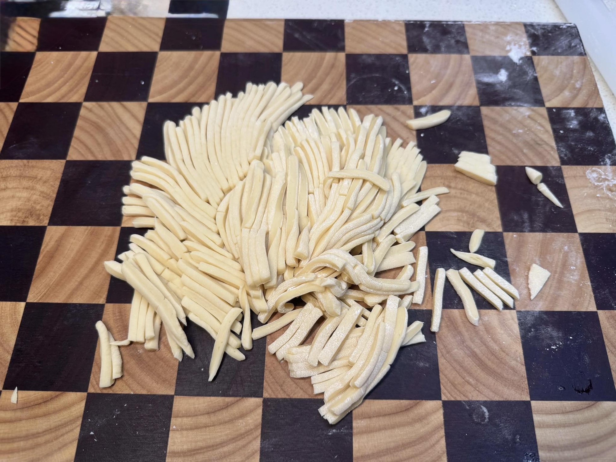 2 quả trứng gà trộn với 1 bát bột mì làm thành món bánh nhâm nhi ngày đông cực ngon được cả nhà yêu thích- Ảnh 2. 2 quả trứng gà trộn với 1 bát bột mì làm thành món bánh nhâm nhi ngày đông cực ngon được cả nhà yêu thích- Ảnh 2.