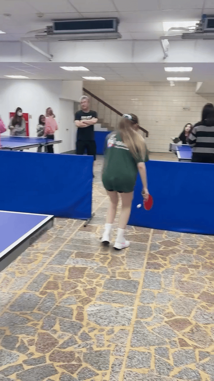 "Không cố định" khi chơi bóng bàn, hot girl trở nên nổi tiếng không ngờ- Ảnh 3. "Không cố định" khi chơi bóng bàn, hot girl trở nên nổi tiếng không ngờ- Ảnh 3.