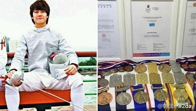 Nam ca sĩ J bị bạn thân "đâm sau lưng", suy sụp đến mức mắc bệnh trầm cảm: "Tôi không muốn sống thêm nữa"- Ảnh 5. Nam ca sĩ J bị bạn thân "đâm sau lưng", suy sụp đến mức mắc bệnh trầm cảm: "Tôi không muốn sống thêm nữa"- Ảnh 5.