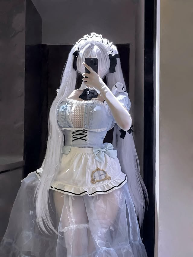 photo-1764600073390 photo-1764600073390