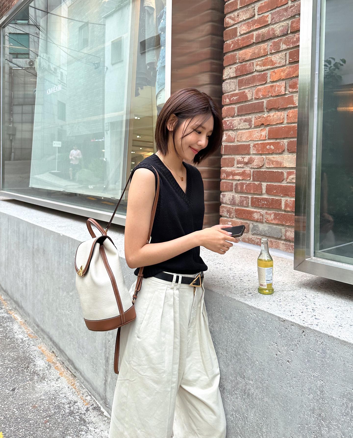 Tài tử Jung Kyung Ho có cô người yêu mặc quá đẹp, U40 ai cũng muốn sành điệu như thế này- Ảnh 4. Tài tử Jung Kyung Ho có cô người yêu mặc quá đẹp, U40 ai cũng muốn sành điệu như thế này- Ảnh 4.