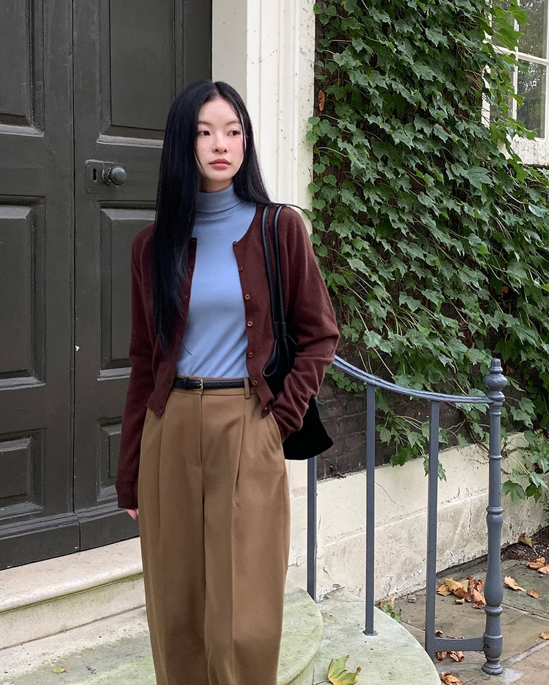 10 set đồ màu sắc rất dễ mặc trong mùa lạnh, giúp nàng nổi bật mà không sợ "sến"- Ảnh 10. 10 set đồ màu sắc rất dễ mặc trong mùa lạnh, giúp nàng nổi bật mà không sợ "sến"- Ảnh 10.