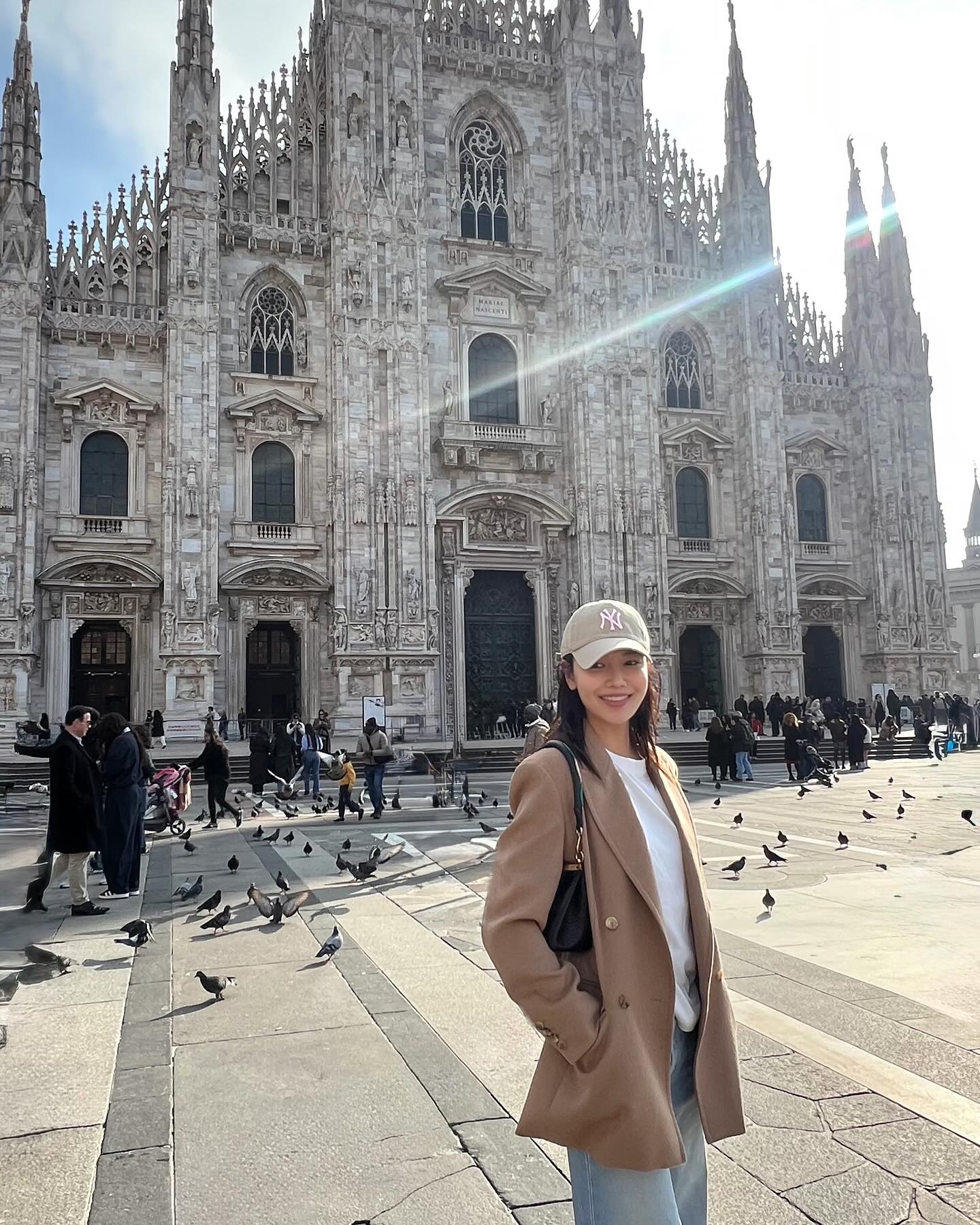 Tài tử Jung Kyung Ho có cô người yêu mặc quá đẹp, U40 ai cũng muốn sành điệu như thế này- Ảnh 8. Tài tử Jung Kyung Ho có cô người yêu mặc quá đẹp, U40 ai cũng muốn sành điệu như thế này- Ảnh 8.