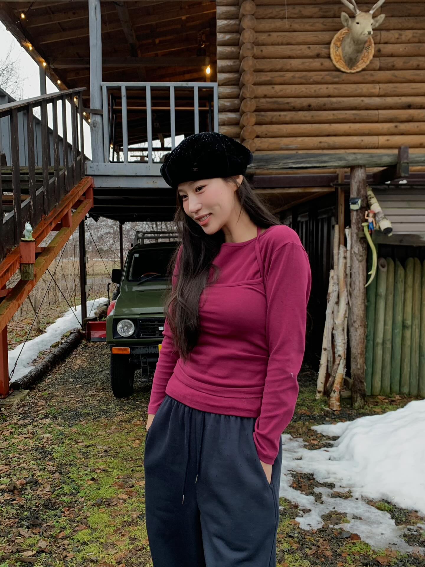 10 set đồ màu sắc rất dễ mặc trong mùa lạnh, giúp nàng nổi bật mà không sợ "sến"- Ảnh 1. 10 set đồ màu sắc rất dễ mặc trong mùa lạnh, giúp nàng nổi bật mà không sợ "sến"- Ảnh 1.