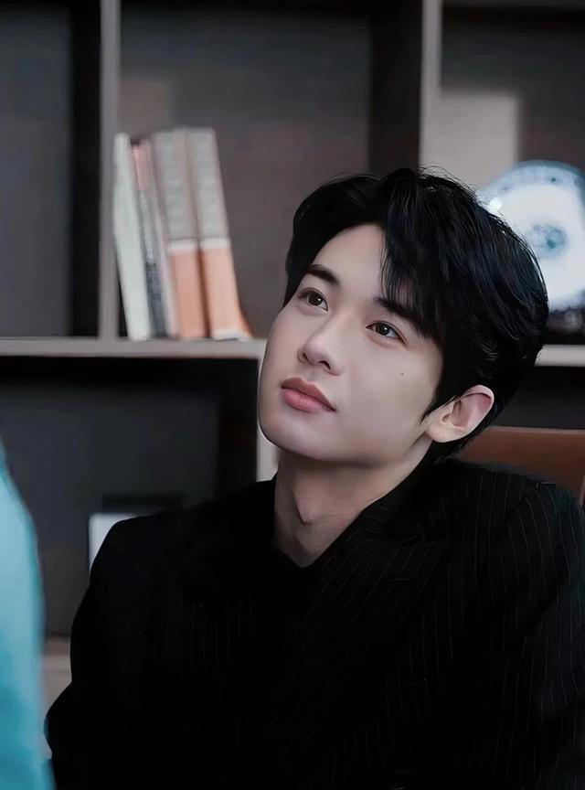 “Tổng tài” showbiz bị nợ lương suốt nửa năm trời- Ảnh 4.