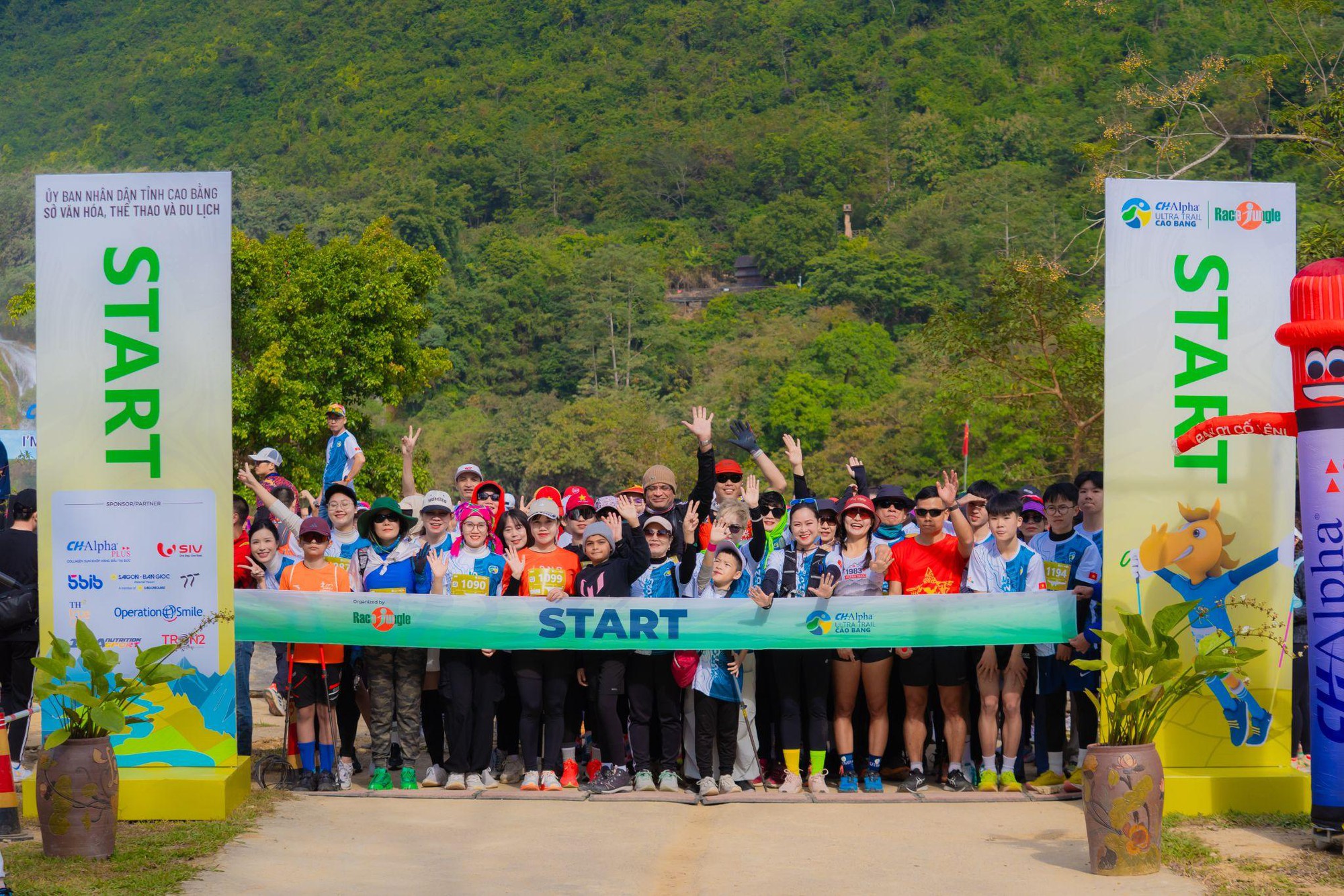 Xu hướng “Sống chủ động” và dấu ấn bứt phá tại CH-Alpha Ultra Trail Cao Bằng- Ảnh 1. Xu hướng “Sống chủ động” và dấu ấn bứt phá tại CH-Alpha Ultra Trail Cao Bằng- Ảnh 1.