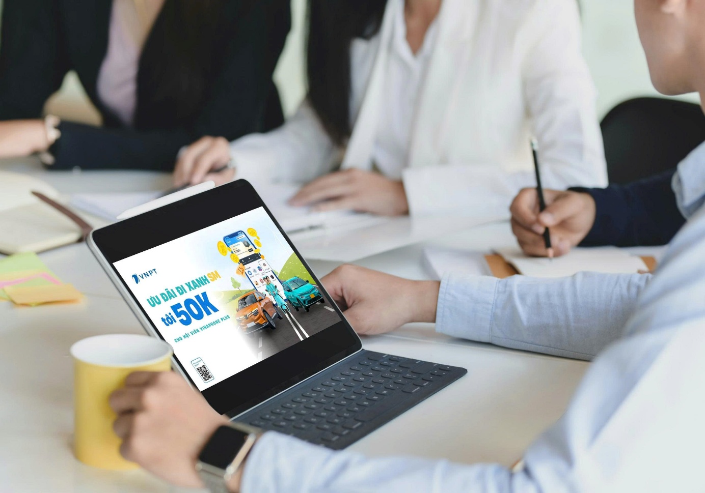 VinaPhone Plus chơi lớn cuối năm: Giảm 15% Xanh SM, tặng đến 400.000 đồng phí VETC – đi chill nhẹ ví!- Ảnh 2.