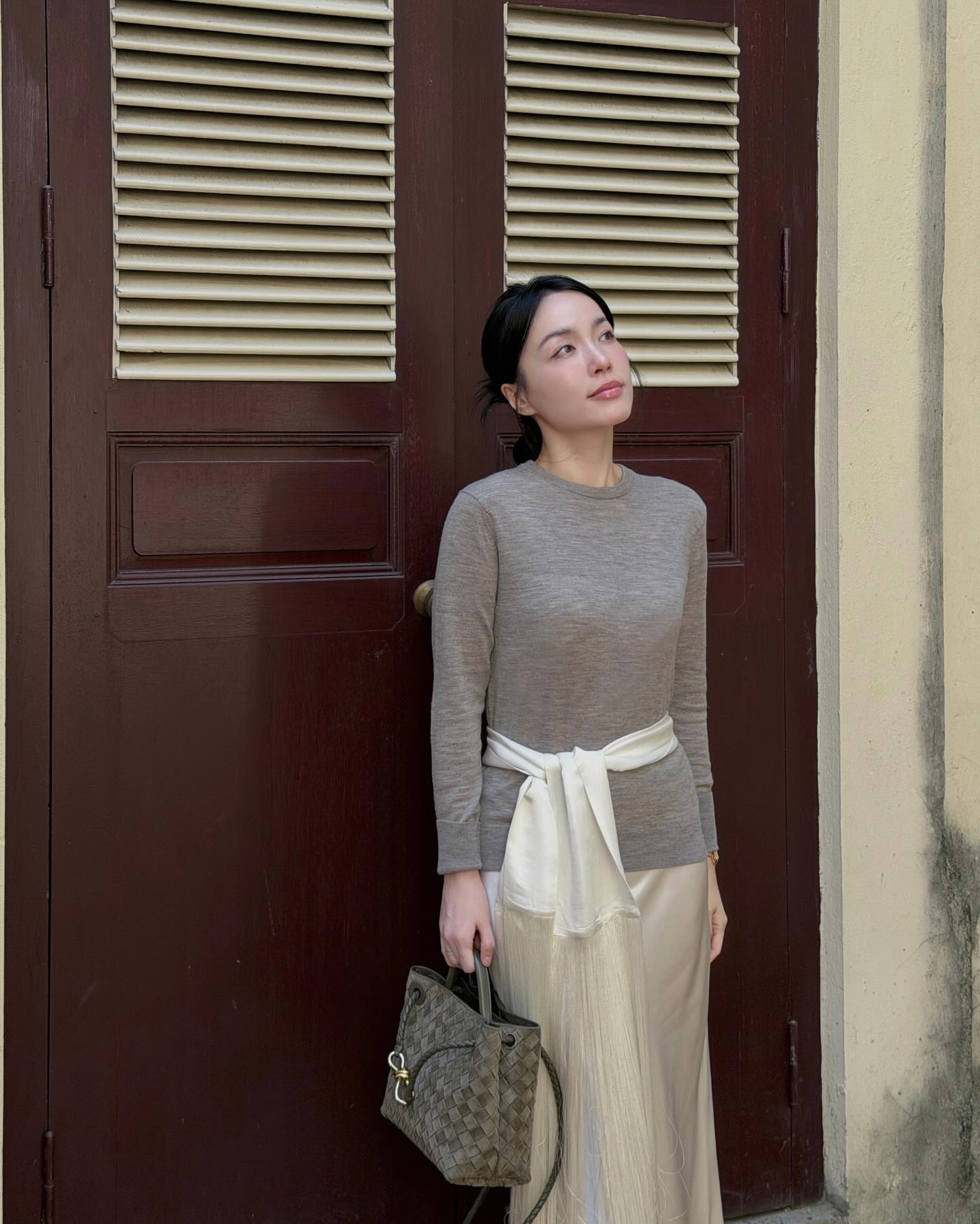 10 bộ cánh tối giản tuyệt đẹp của mỹ nhân Việt, ngắm là không muốn diện đồ cầu kỳ nữa- Ảnh 1. 10 bộ cánh tối giản tuyệt đẹp của mỹ nhân Việt, ngắm là không muốn diện đồ cầu kỳ nữa- Ảnh 1.