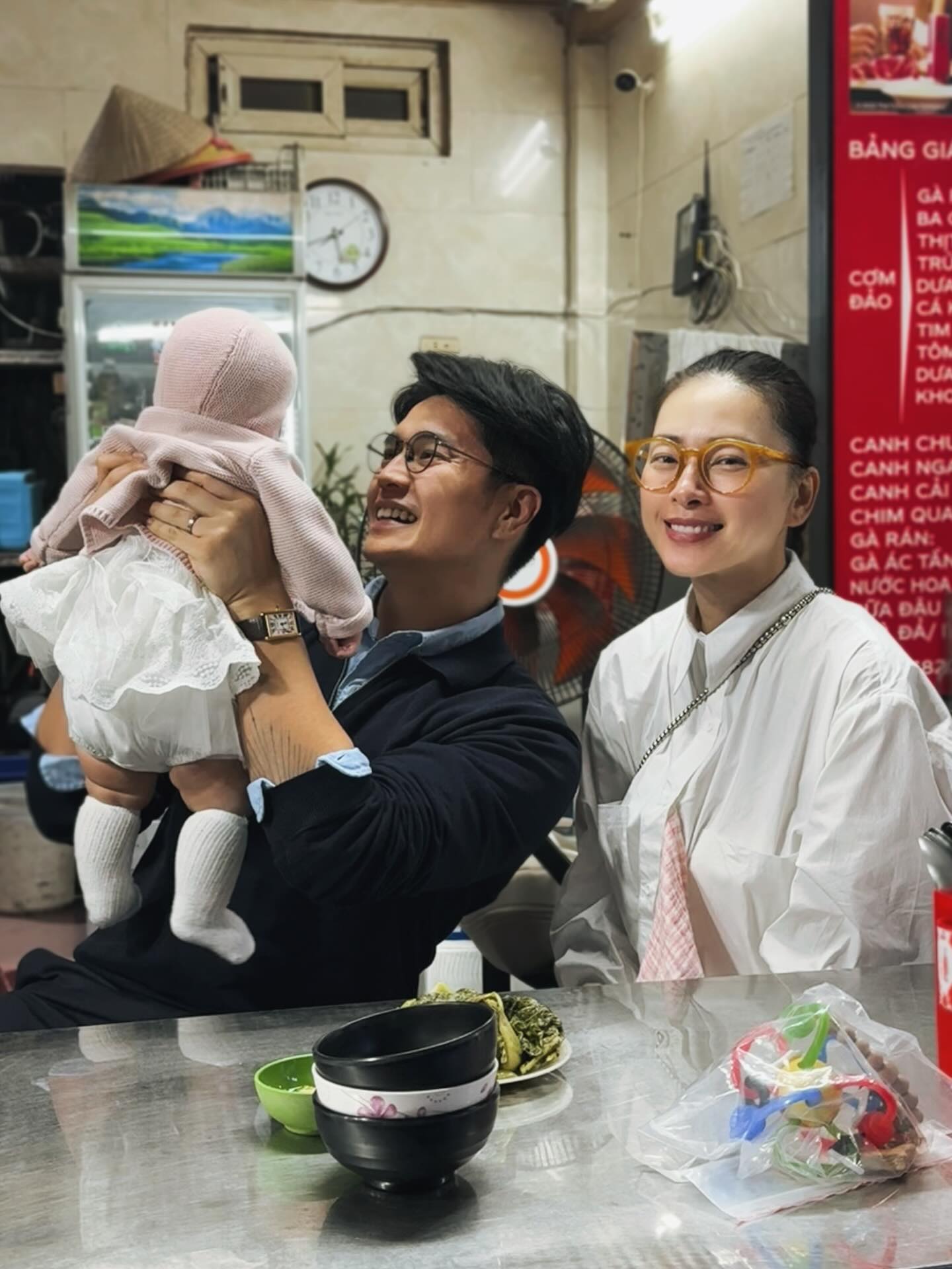 Cuối cùng mẹ bỉm Ngô Thanh Vân cũng chịu hé lộ Cuối cùng mẹ bỉm Ngô Thanh Vân cũng chịu hé lộ