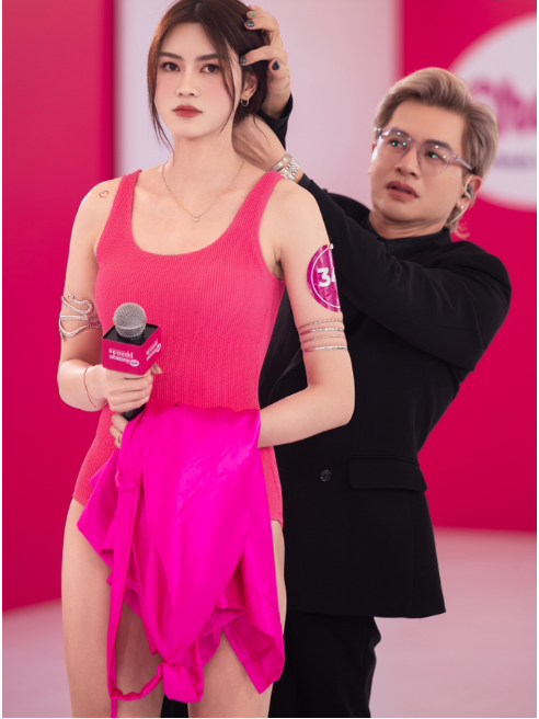 Ngắm đôi chân dài 1m15 của mỹ nhân đấu kiếm Việt, "bản sao Hoa hậu Đỗ Hà" ở SEA Games 33- Ảnh 7. Ngắm đôi chân dài 1m15 của mỹ nhân đấu kiếm Việt, "bản sao Hoa hậu Đỗ Hà" ở SEA Games 33- Ảnh 7.