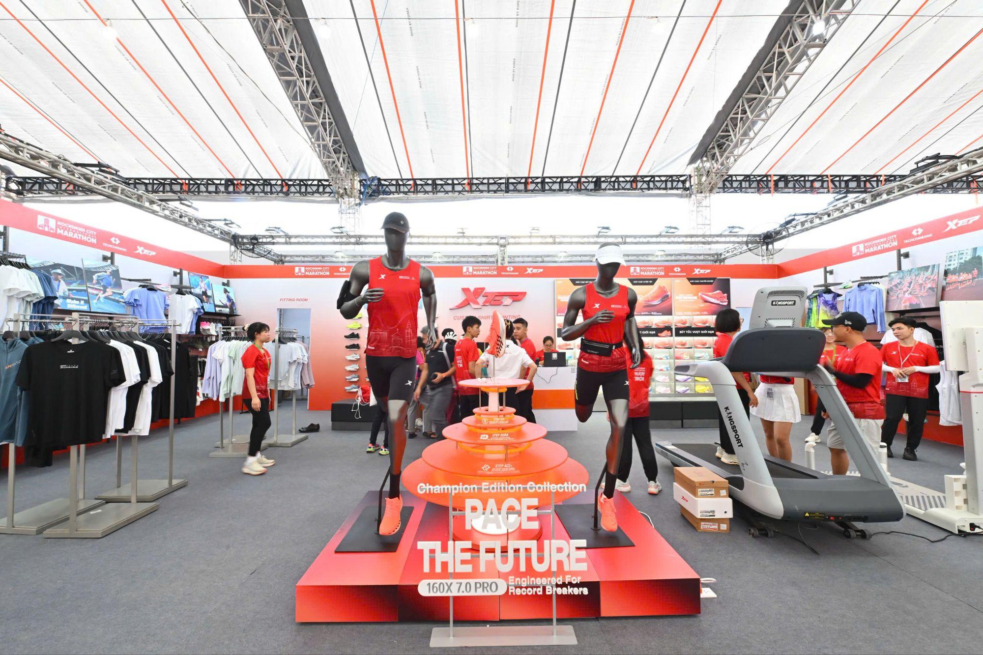 Xtep - Nhà tài trợ trang phục độc quyền 4 năm liên tiếp của giải chạy biểu trưng TP.HCM- Ảnh 1. Xtep - Nhà tài trợ trang phục độc quyền 4 năm liên tiếp của giải chạy biểu trưng TP.HCM- Ảnh 1.