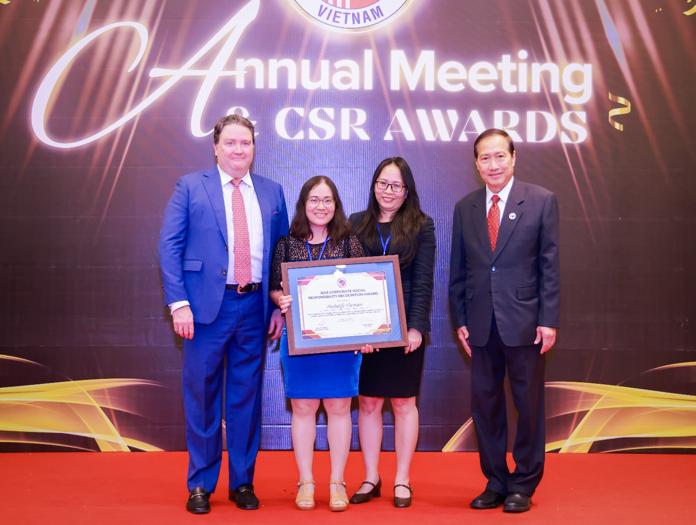 Herbalife Việt Nam được trao giải thưởng Trách Nhiệm Xã Hội Doanh Nghiệp của AmCham lần thứ 8 liên tiếp- Ảnh 1. Herbalife Việt Nam được trao giải thưởng Trách Nhiệm Xã Hội Doanh Nghiệp của AmCham lần thứ 8 liên tiếp- Ảnh 1.