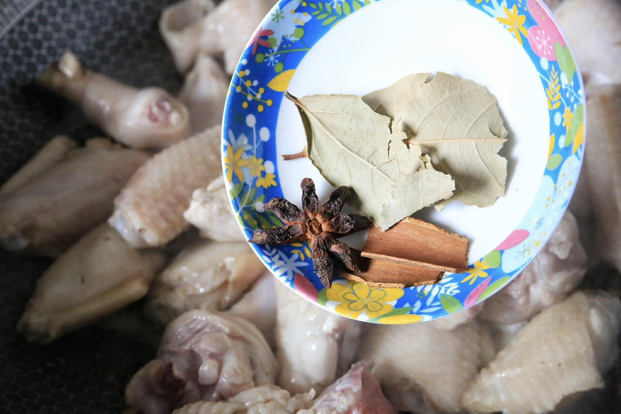 99% mọi người chưa từng nấu thịt gà theo cách này: Thử ngay vì mềm ngon, nước sốt trộn với thì cơm tuyệt vị- Ảnh 5. 99% mọi người chưa từng nấu thịt gà theo cách này: Thử ngay vì mềm ngon, nước sốt trộn với thì cơm tuyệt vị- Ảnh 5.