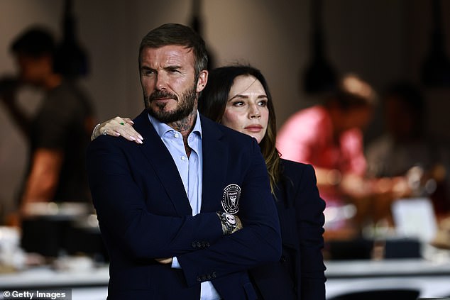 Nhà Beckham từ bỏ con dâu, chỉ mong con trai cả về nhà- Ảnh 1. Nhà Beckham từ bỏ con dâu, chỉ mong con trai cả về nhà- Ảnh 1.