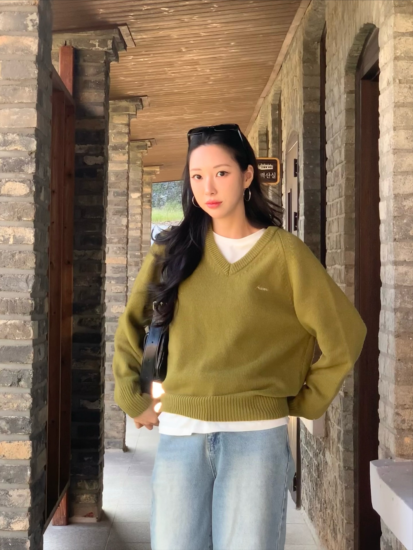 4 mẫu áo len giúp dáng thon thả, như vừa giảm được vài cân- Ảnh 2. 4 mẫu áo len giúp dáng thon thả, như vừa giảm được vài cân- Ảnh 2.