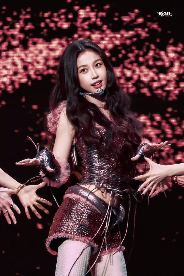 Câu trả lời cho sự hết thời của mỹ nhân xấu tính nhất showbiz- Ảnh 3. Câu trả lời cho sự hết thời của mỹ nhân xấu tính nhất showbiz- Ảnh 3.