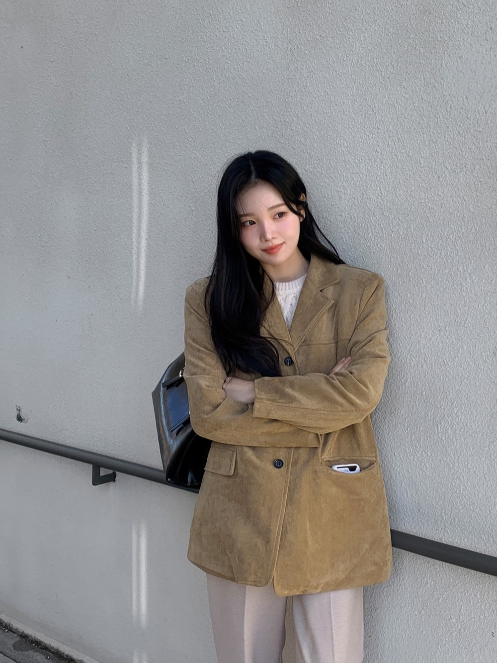 5 mẫu áo khoác tới tận mùa xuân 3 năm nữa mặc vẫn đẹp- Ảnh 3. 5 mẫu áo khoác tới tận mùa xuân 3 năm nữa mặc vẫn đẹp- Ảnh 3.