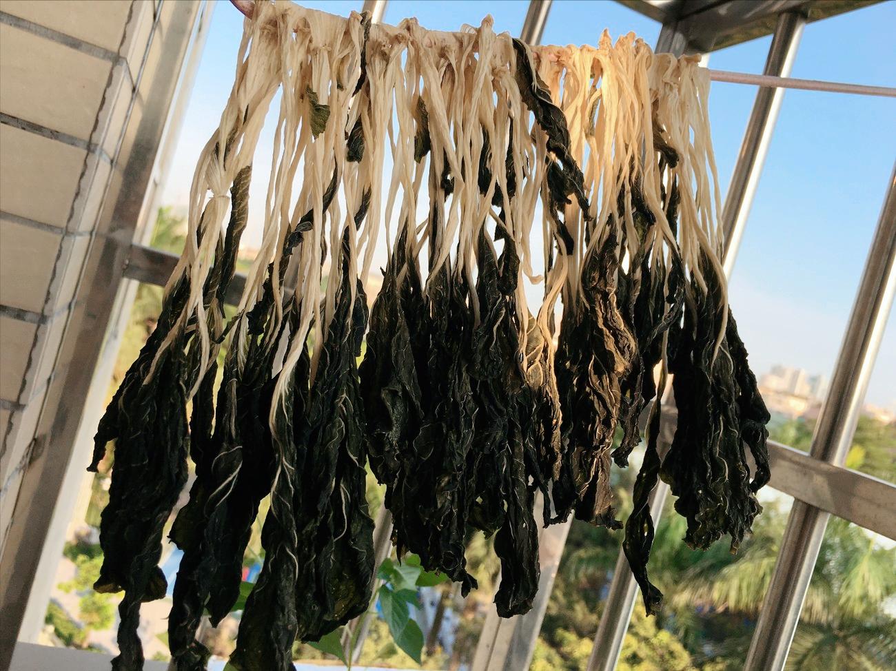 Hãy mua nhiều, phơi khô 4 loại rau củ này: Bạn sẽ có nguyên liệu ăn quanh năm, nấu món gì cũng ngon tuyệt- Ảnh 8. Hãy mua nhiều, phơi khô 4 loại rau củ này: Bạn sẽ có nguyên liệu ăn quanh năm, nấu món gì cũng ngon tuyệt- Ảnh 8.