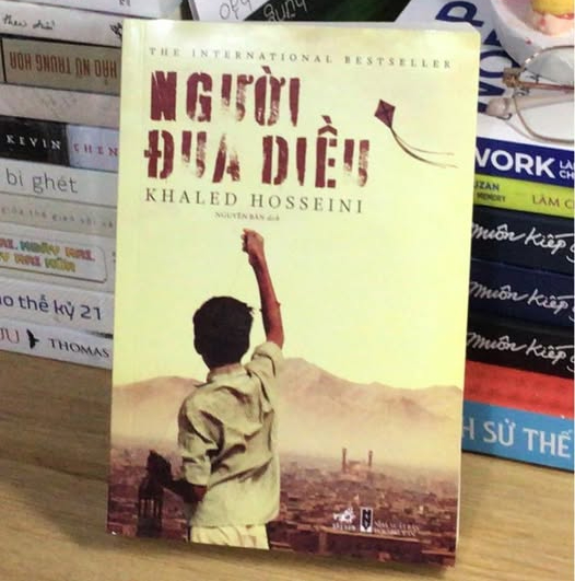 Lê Bống khóc tức tưởi khi đọc sách, 1 điểm “bất thường” lộ ra?- Ảnh 6. Lê Bống khóc tức tưởi khi đọc sách, 1 điểm “bất thường” lộ ra?- Ảnh 6.