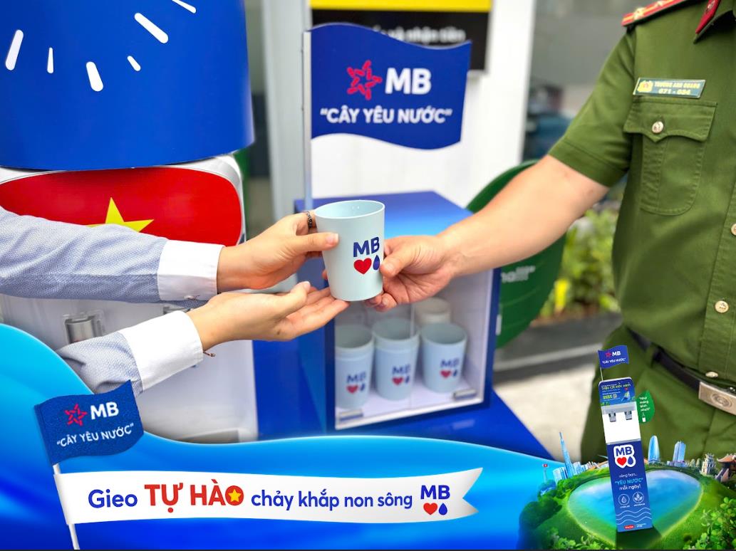 “Cây Yêu Nước” MB phủ xanh các chi nhánh MB: Gieo tự hào chảy khắp non sông- Ảnh 1. “Cây Yêu Nước” MB phủ xanh các chi nhánh MB: Gieo tự hào chảy khắp non sông- Ảnh 1.