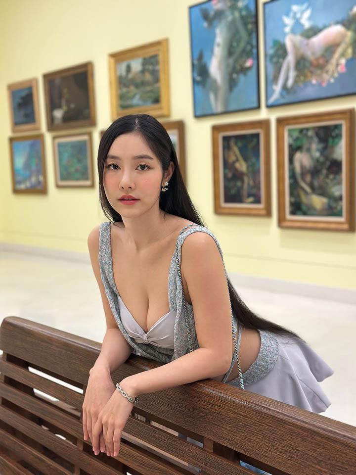 Dạy thêm tiếng Trung, hót-gơ khiến fan xao nhãng không thể học bài- Ảnh 4. Dạy thêm tiếng Trung, hót-gơ khiến fan xao nhãng không thể học bài- Ảnh 4.