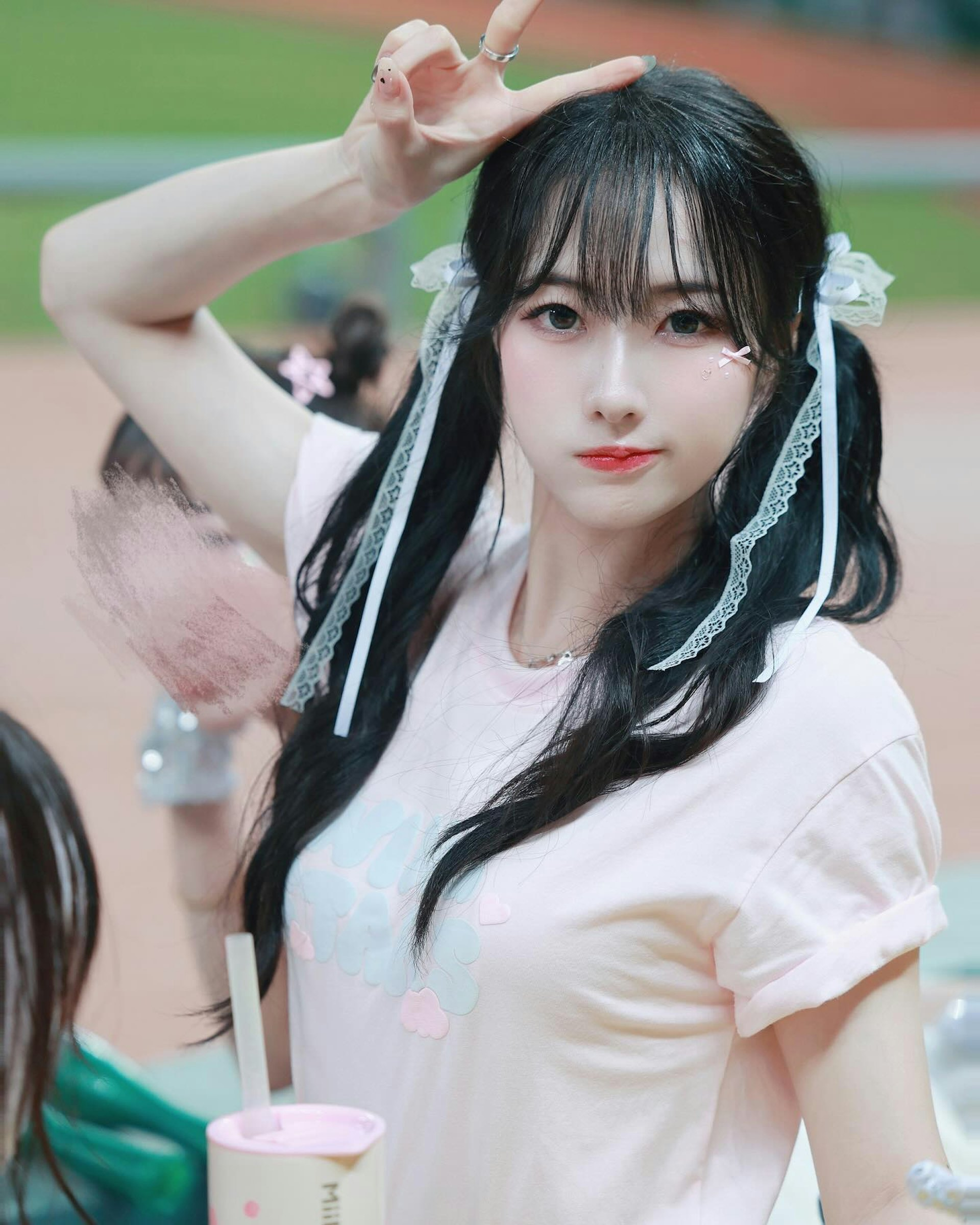 photo-1765514083476 photo-1765514083476