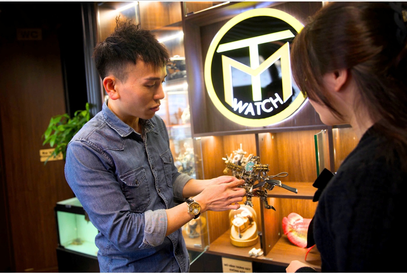 Bán đồng hồ vàng đúc ở đâu giá tốt tại Hà Nội và TP.HCM- Ảnh 5. Bán đồng hồ vàng đúc ở đâu giá tốt tại Hà Nội và TP.HCM- Ảnh 5.