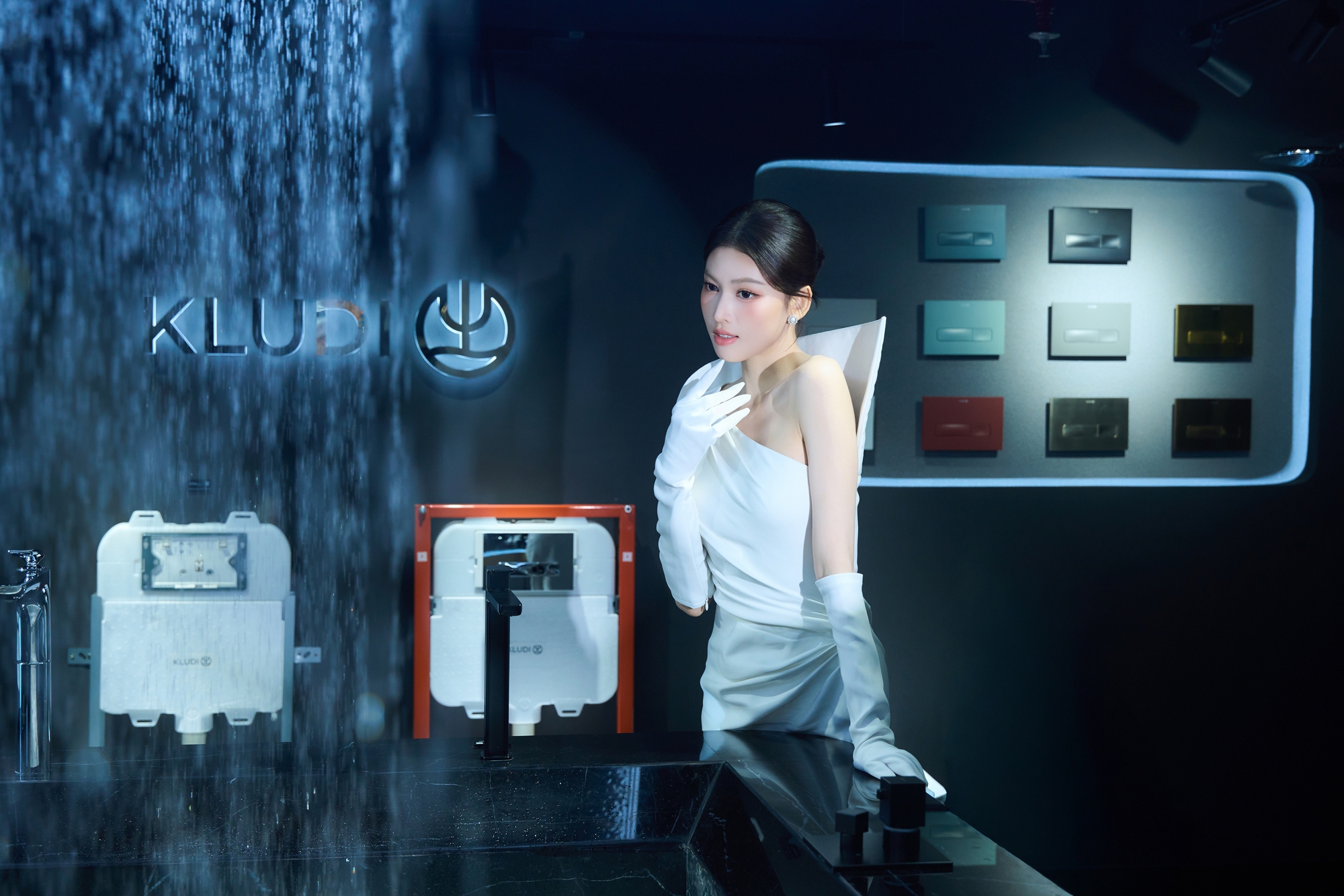 Á hậu Nguyễn Lê Ngọc Thảo hòa mình vào không gian nghệ thuật sống tương lai tại HTM Homes- Ảnh 4.