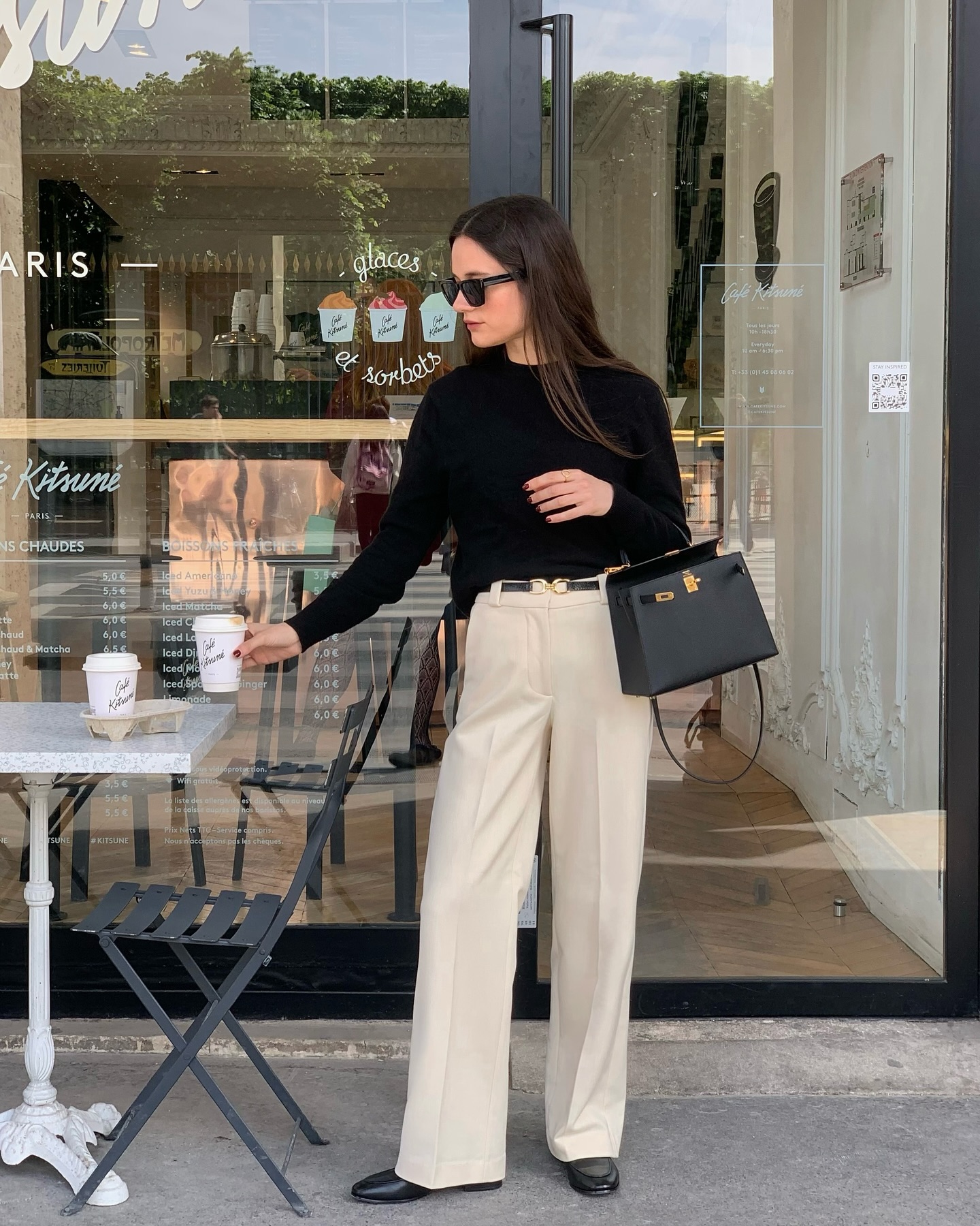 5 cách mặc áo len không cầu kỳ mà đẹp long lanh của phụ nữ Pháp- Ảnh 8. 5 cách mặc áo len không cầu kỳ mà đẹp long lanh của phụ nữ Pháp- Ảnh 8.