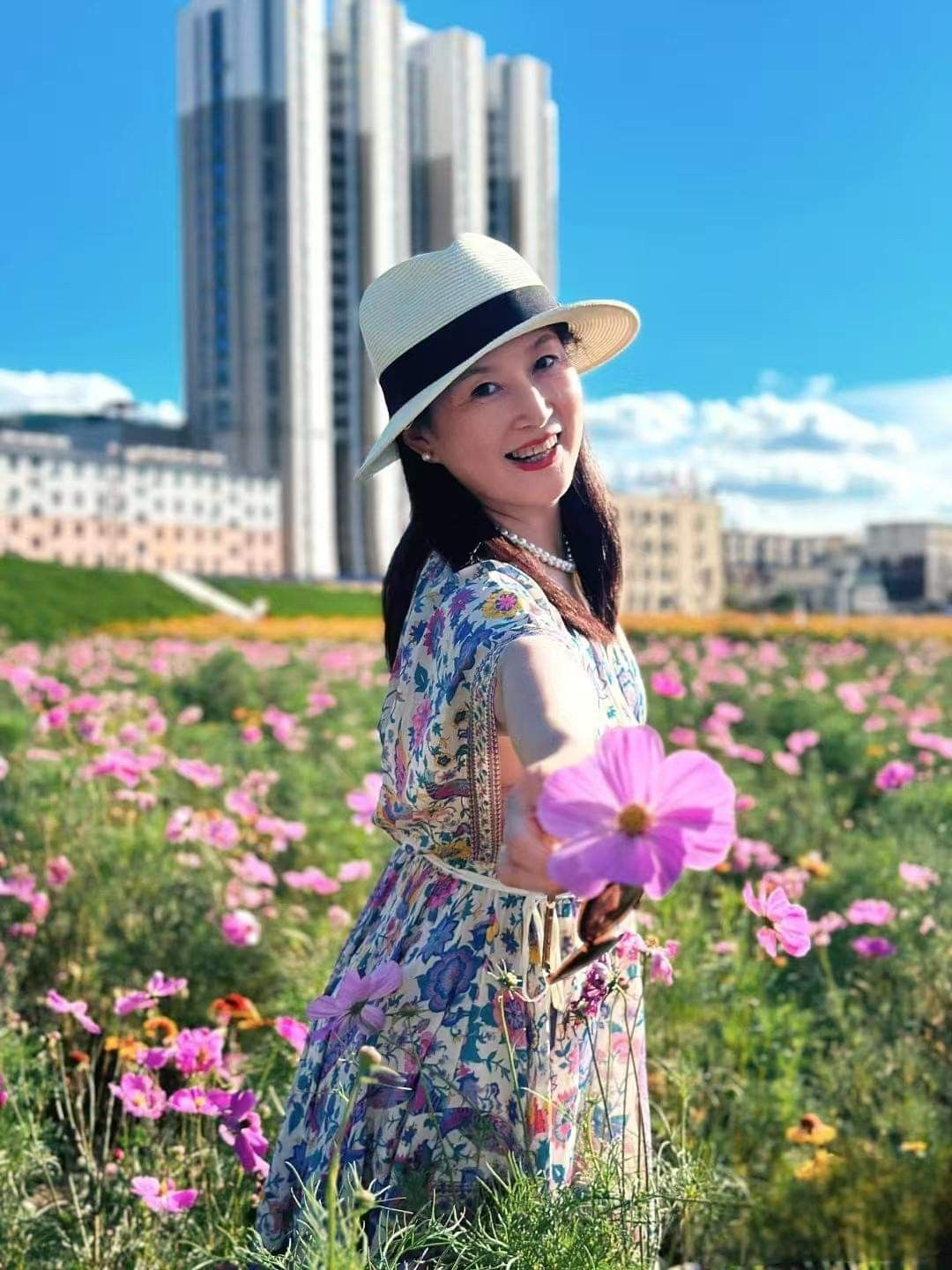 Sống tối giản ở tuổi 50: Tôi chỉ giữ đúng 30 món trong nhà và sống bình yên hơn hẳn- Ảnh 4.